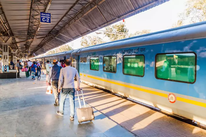 Taj Mahal Tour by Gatimaan Express